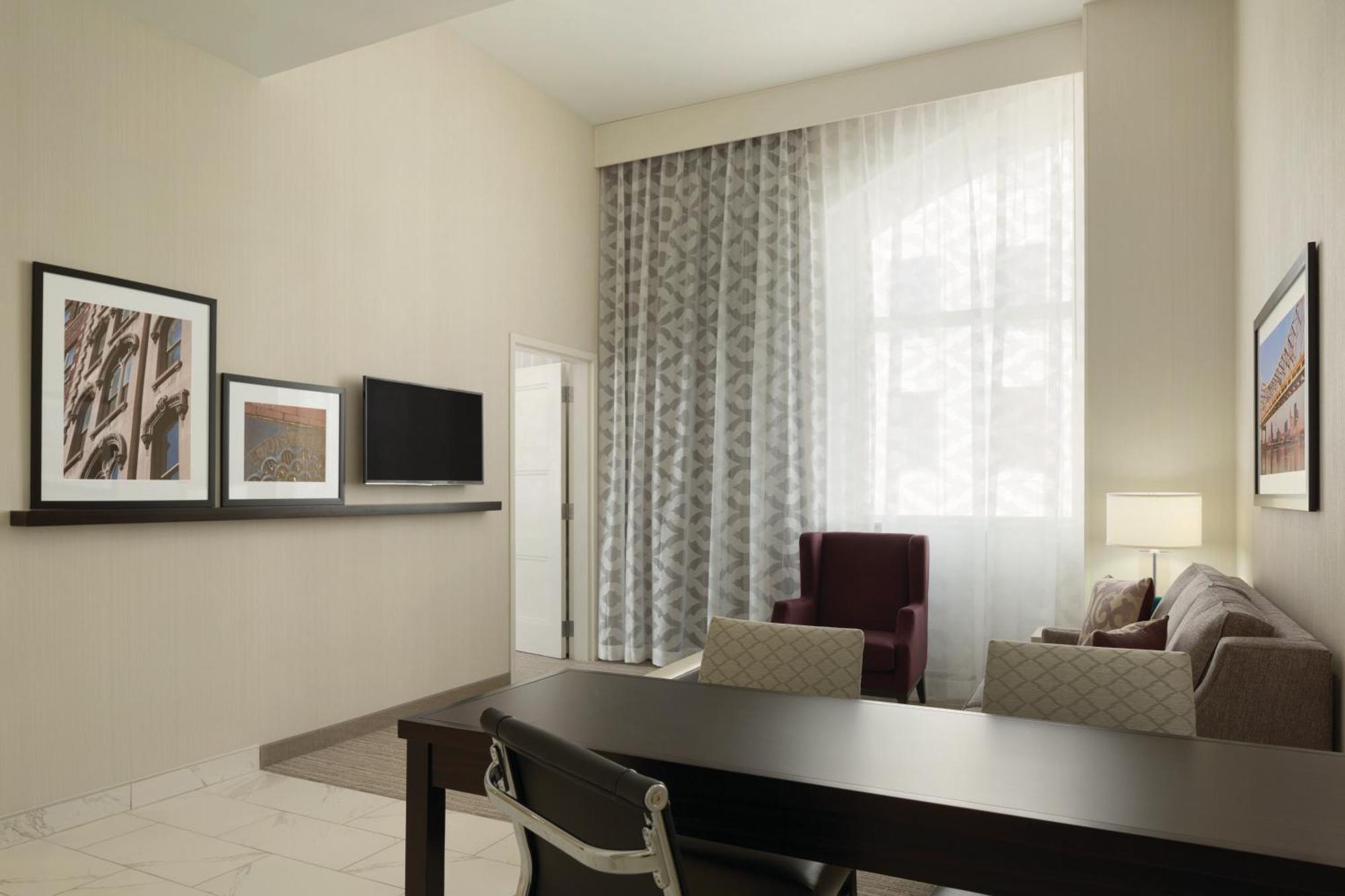 King Studio Suite