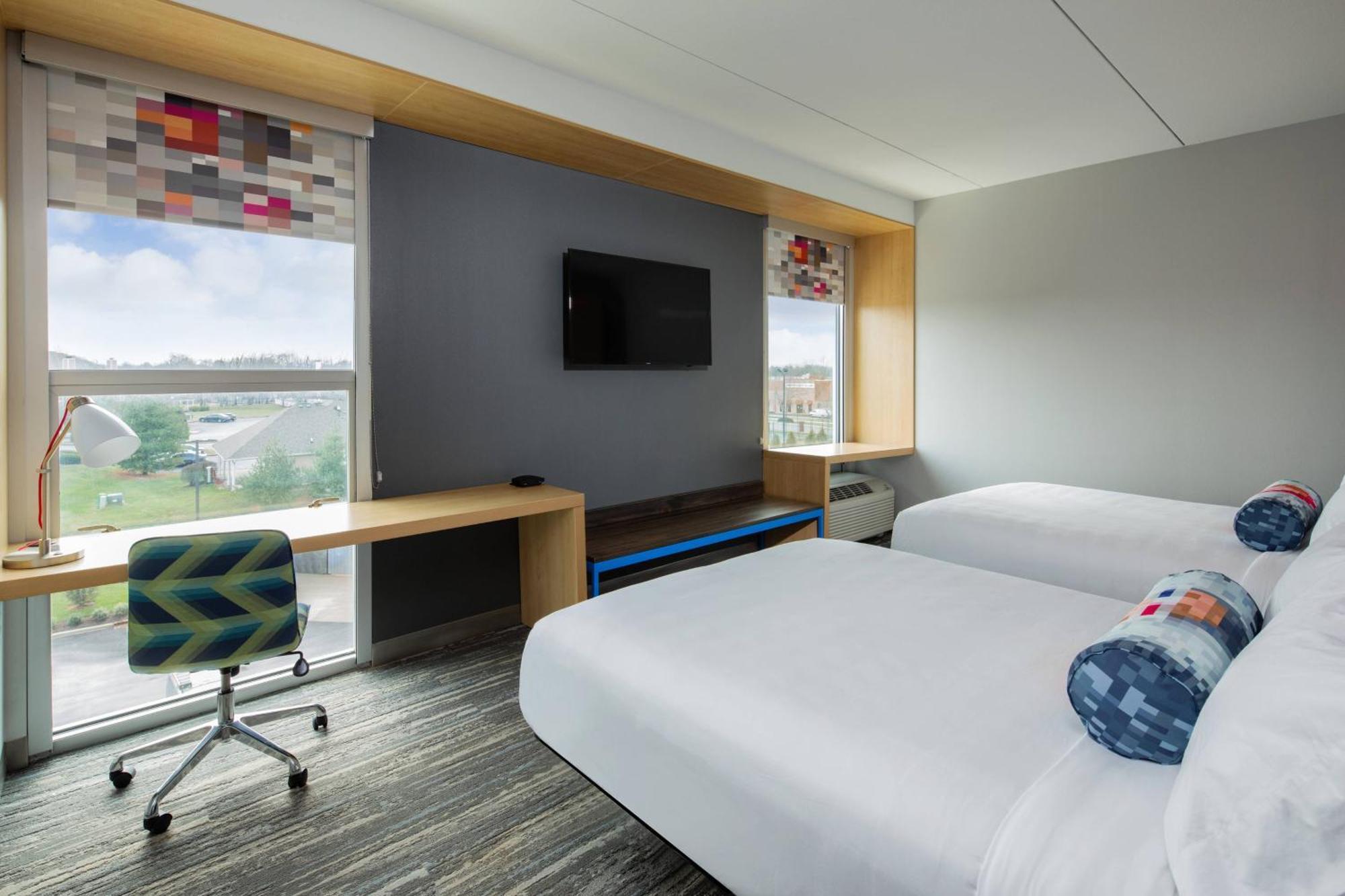 Aloft, Guest room, 2 Queen