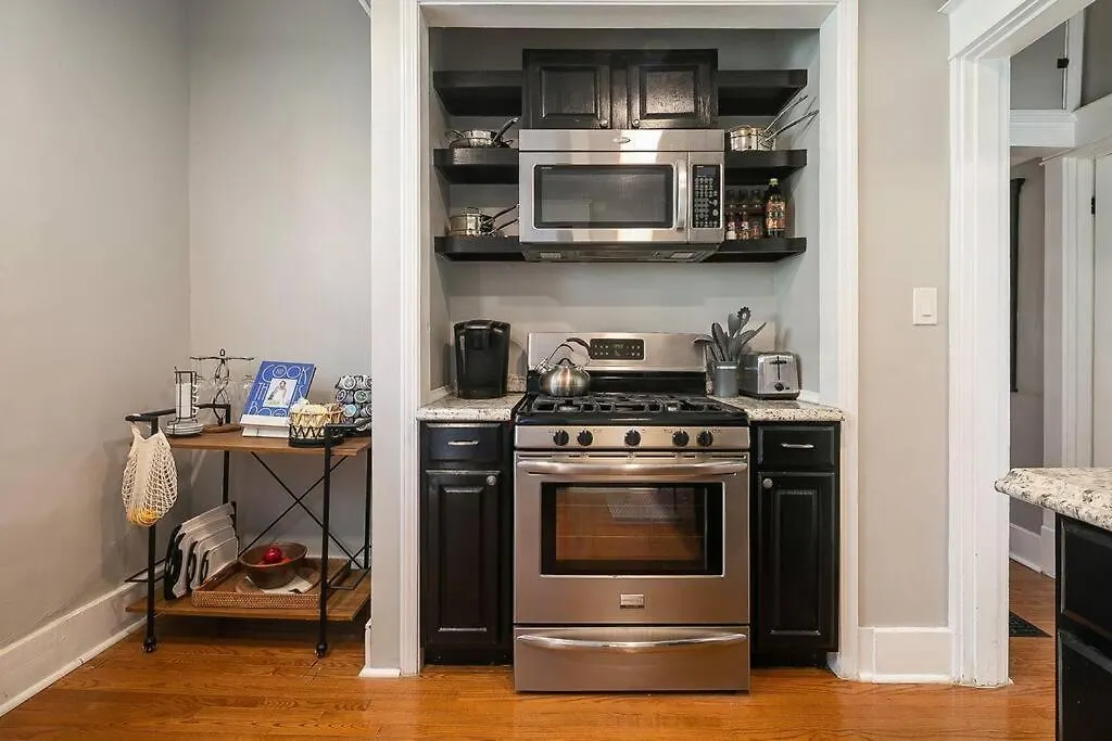 Cozy Bardstown Rd Apt: W/D, Fast Wifi, Parking-1