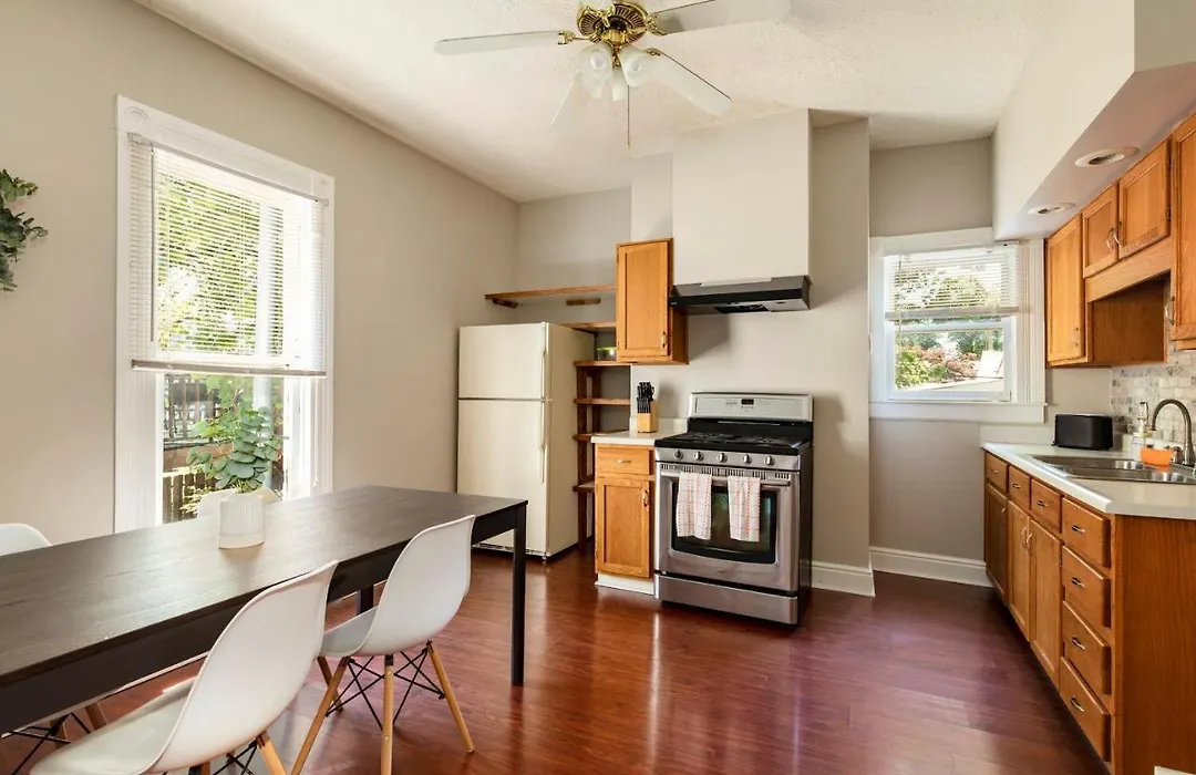 Stylish 2Br House On Frankfort Ave By Cozysuites-1