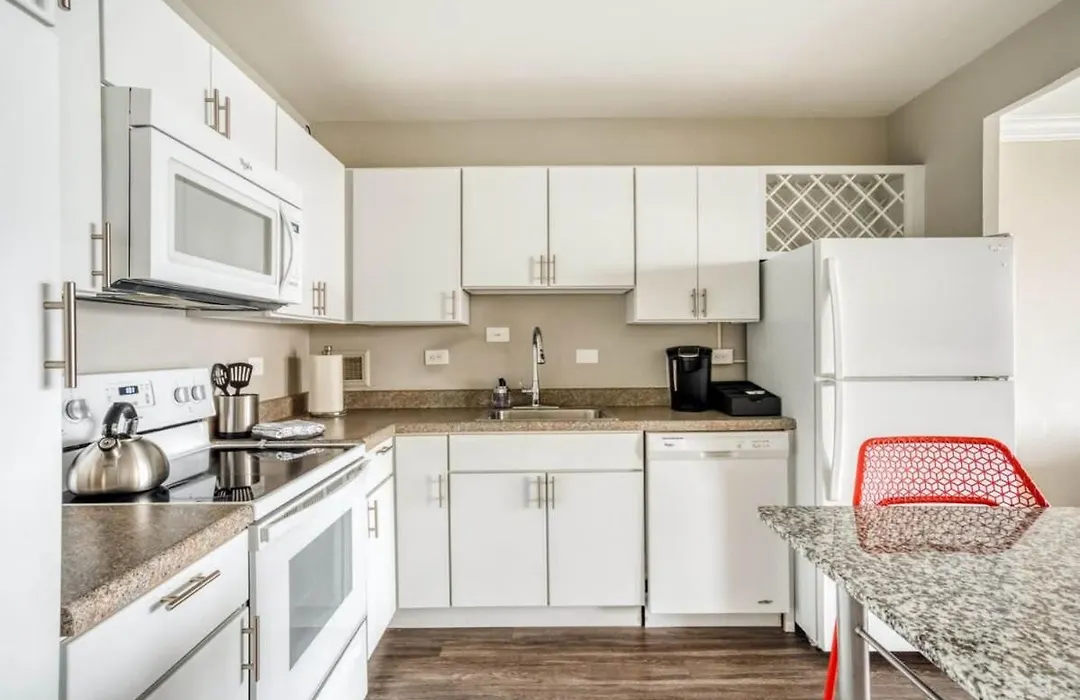 Cozysuites 800 Tower 1Br With Gym! 17-1