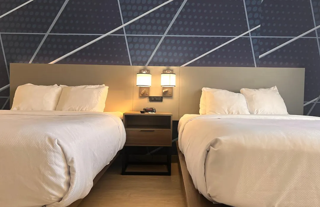 Comfort Suites Louisville Airport-1