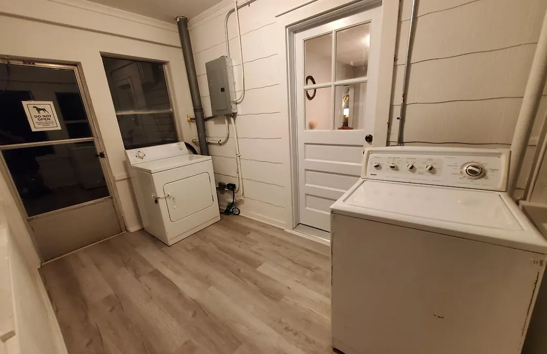 Room Near Downtown Uofl,Airport&Expocenter-1