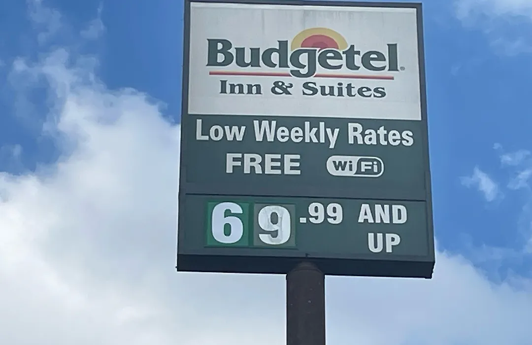 Budgetel Inn And Suites - Louisville-1