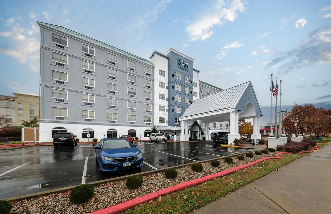 Four Points By Sheraton Louisville Airport-1