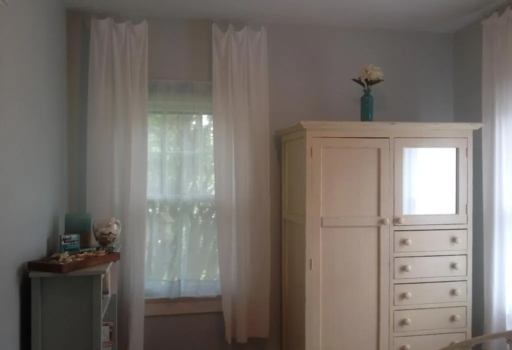Charming Home In Derby City-1