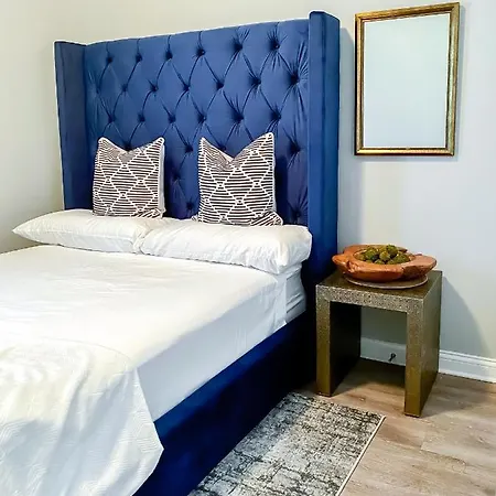 Full Kitchen,King,W/D,Netflix,2 Smart Tvs,Parking-3