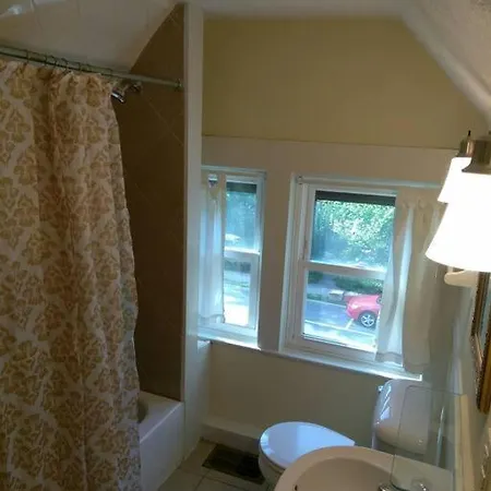 3 Bedroom In The Hipstoric Highlands-2