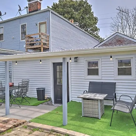 Louisville Gem With Yard, Walk To Bars And Dining-3