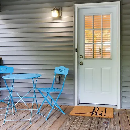 Louisville Expo Center Retreat: Spacious Family Stay-3