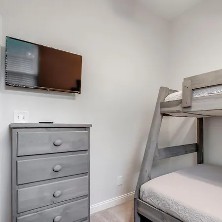 Louisville Expo Center Retreat: Spacious Family Stay-2