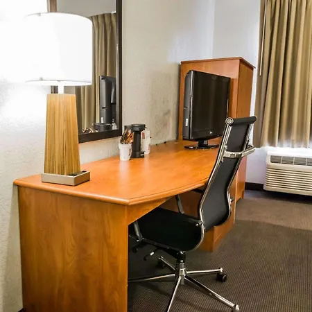 Blankenbaker Inn By Ihg-3