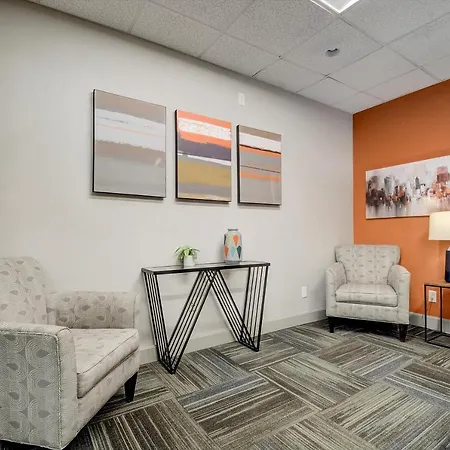 Frontdesk Vue At 3Rd St Apts Downtown Louisville-2