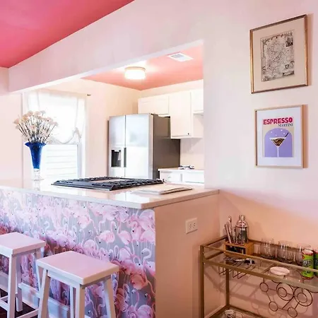 Blush And Bashful Germantown Two Bedroom Apartment-2
