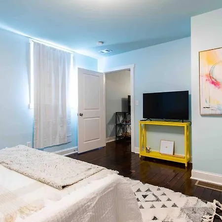 Blue, You'Re My Boy Germantown 1 Bedroom Apartment-2