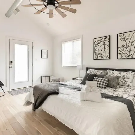 Peaceful Contemporary Close To Everything!-2
