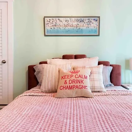 Juleps And Lilies Germantown 1 Bedroom Apartment **Free Parking**-2