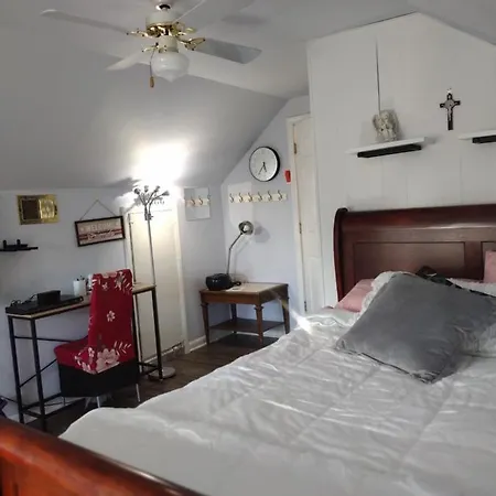 Cozy Place Second Floor-3