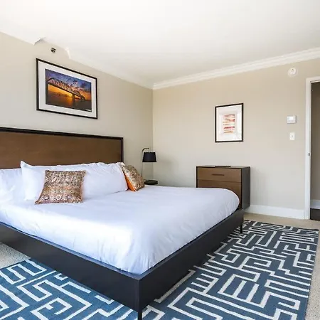 Cozysuites 800 Tower 1Br With Gym! 12-2