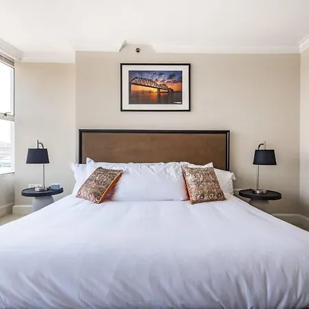 Two 800 Tower Cozysuites With Gym! 7Fl-2