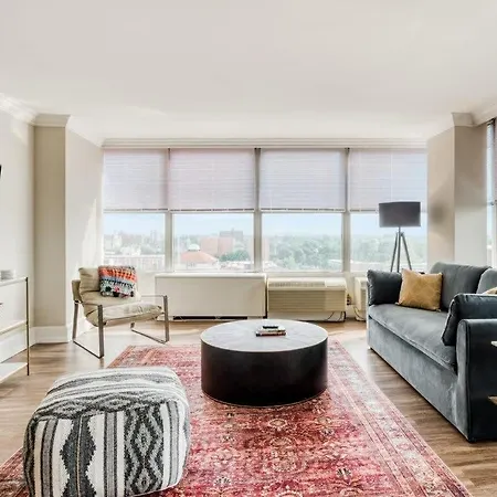 Cozysuites 800 Tower 1Br With Gym! 11-3