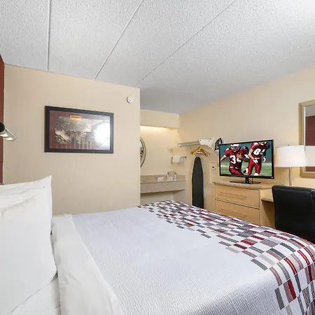 Red Roof Inn Louisville Expo Airport-2