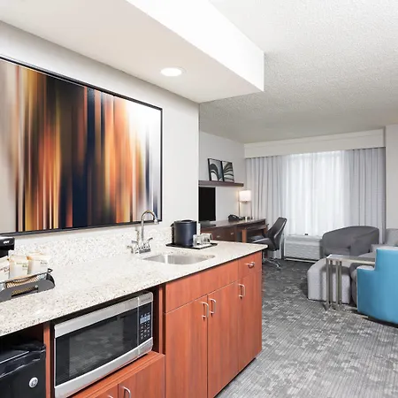 Courtyard By Marriott Louisville Downtown-3