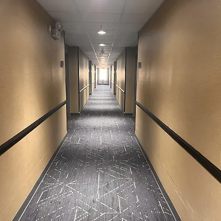 Comfort Suites Louisville Airport-3