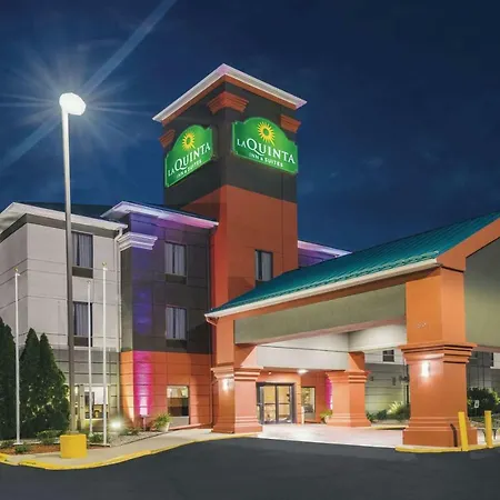 La Quinta Inn & Suites By Wyndham Louisville East-2